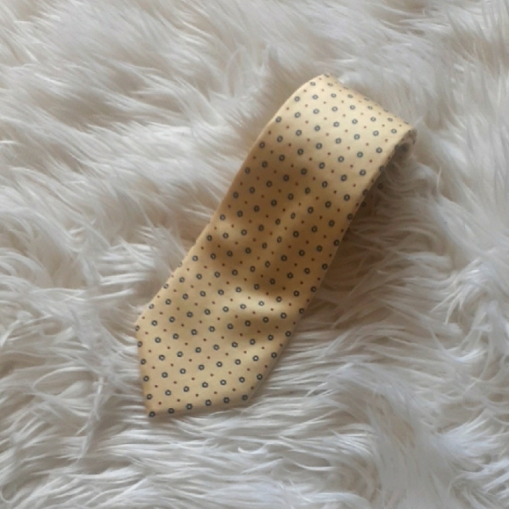Christian Dior Butter Yellow All Silk Dotted Tie